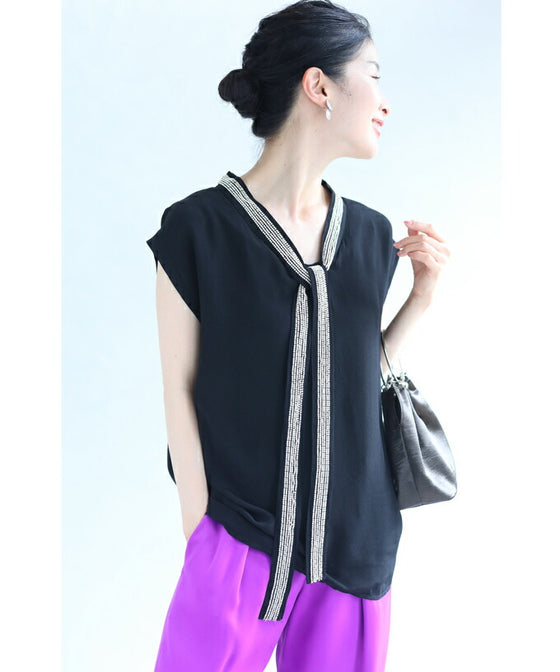 【アウトレット返品交換不可】存在感あるビジュータイの艶カットソートップス