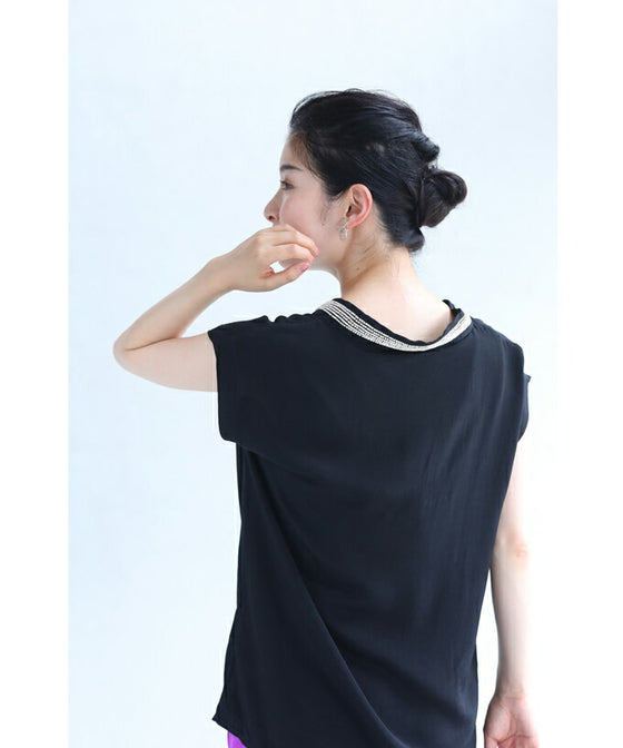 【アウトレット返品交換不可】存在感あるビジュータイの艶カットソートップス