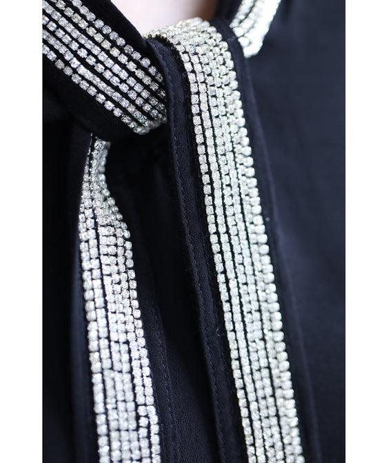 【アウトレット返品交換不可】存在感あるビジュータイの艶カットソートップス