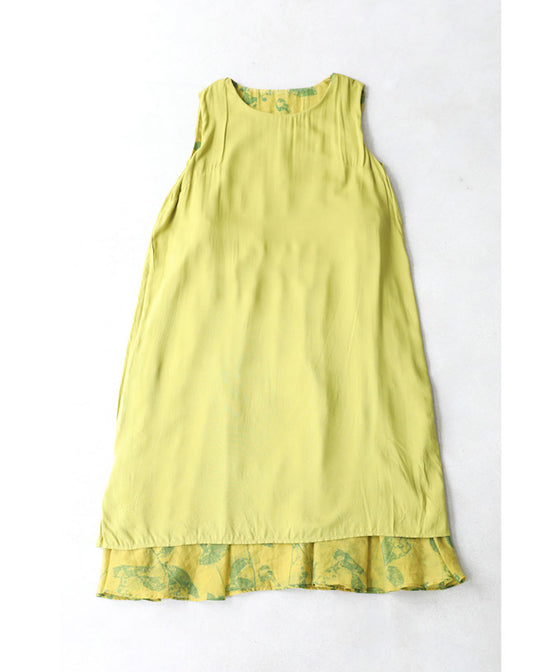 A refreshing yellow-green leaf patterned mid-length dress