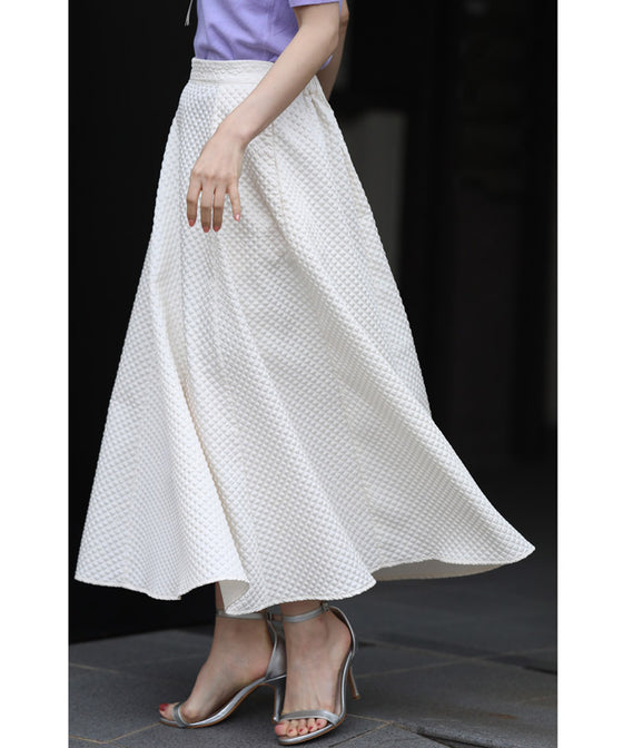 ぽこぽこ浮き立つエンボス加工の立体柄セットアップ