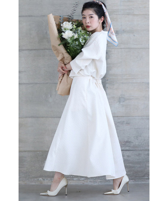 ぽこぽこ浮き立つエンボス加工の立体柄セットアップ