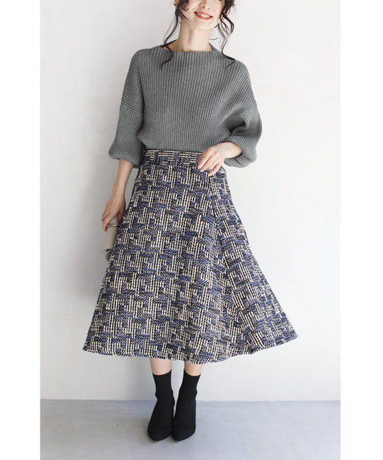 「CAWAII」の自信作。クラシカルなツイード風スカート(ブルー)