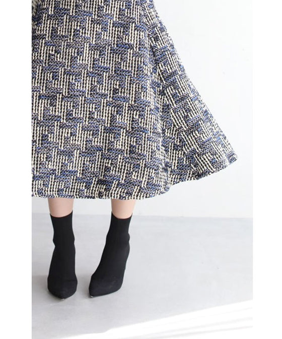 「CAWAII」の自信作。クラシカルなツイード風スカート(ブルー)