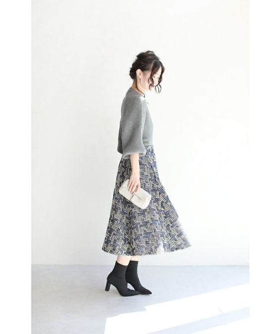 「CAWAII」の自信作。クラシカルなツイード風スカート(ブルー)
