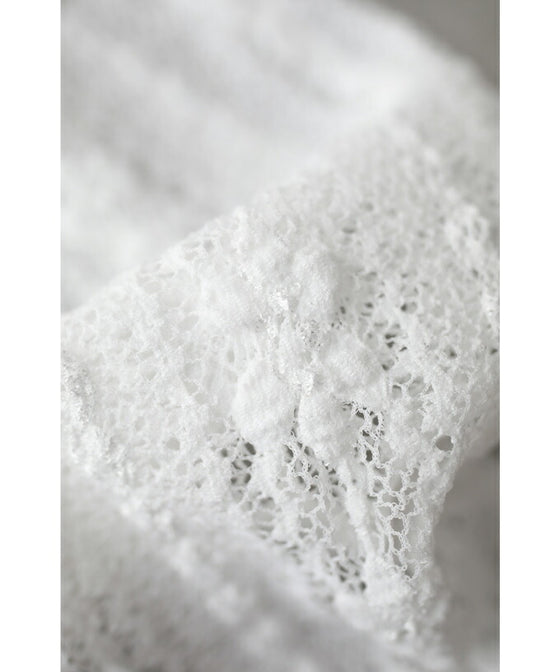 肌露出を抑えたい日の伸びやかレースレギンス