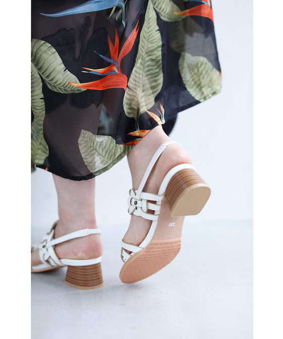 【セール商品返品交換不可】（ホワイト）（36?39）上品な編み込みデザインサンダル