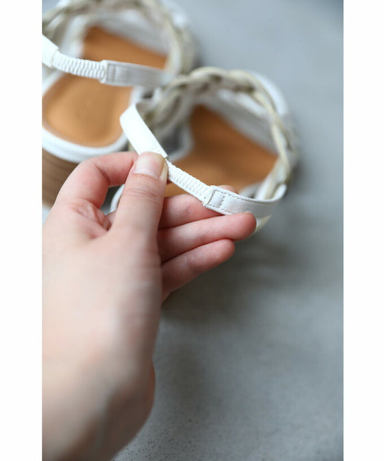 【セール商品返品交換不可】（ホワイト）（36?39）上品な編み込みデザインサンダル