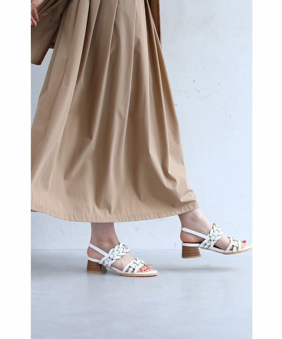 【セール商品返品交換不可】（ホワイト）（36?39）上品な編み込みデザインサンダル