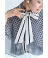 千鳥格子のふわり広がるマントデザインブラウストップス(リボン付き)