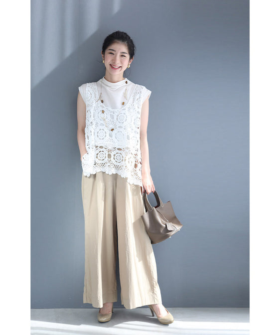 重ねるお洒落アイテム。編みニットレースベスト