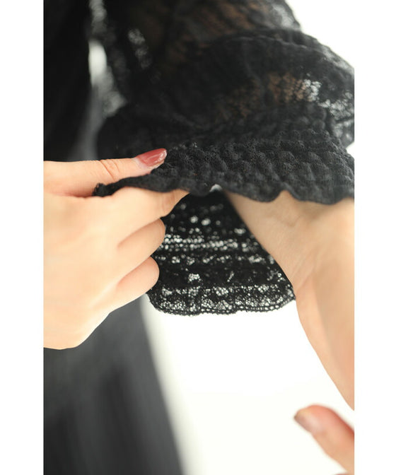 【セール商品返品交換不可】（S~M対応）（黒）（キャミソール付き）肌映えレースのシアーブラウストップス