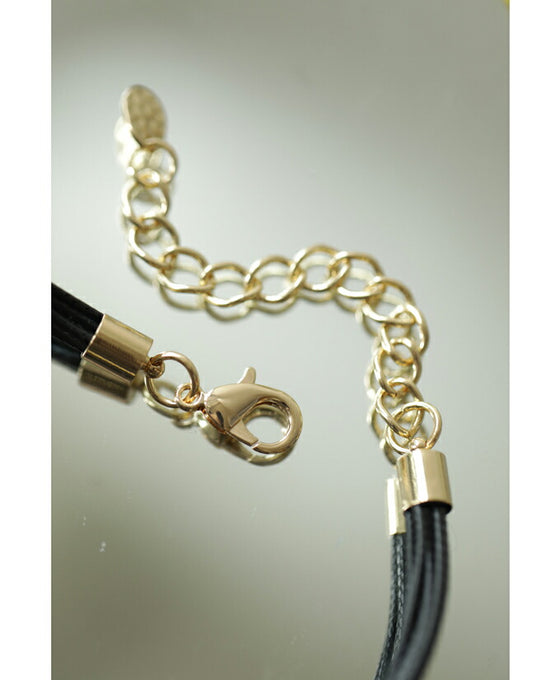 存在感を放つアートなウッド調パーツネックレス