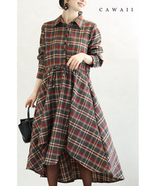  A randomly checked mid-length dress dancing in the winter city