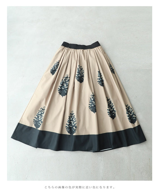 松ぼっくりのボリュームフレアミディアムスカート