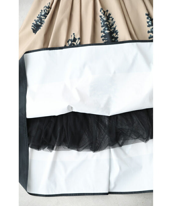 松ぼっくりのボリュームフレアミディアムスカート