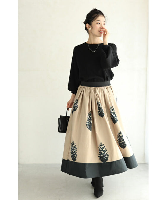 松ぼっくりのボリュームフレアミディアムスカート