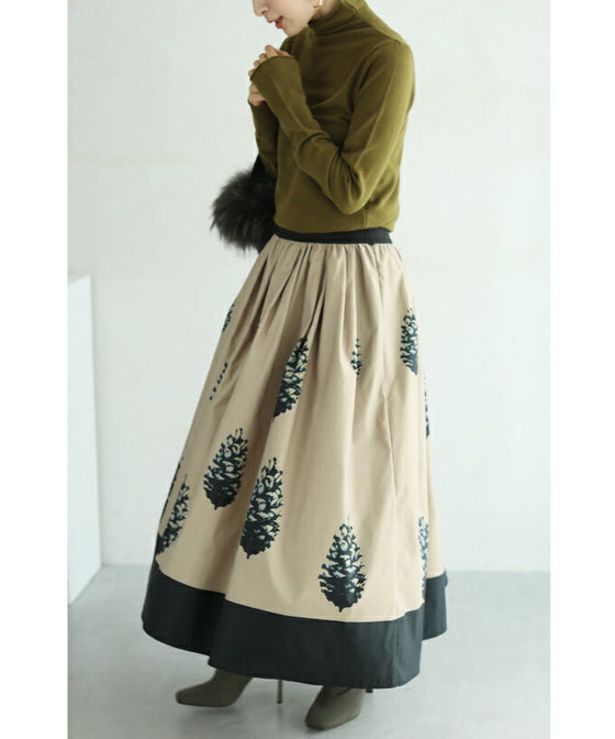 松ぼっくりのボリュームフレアミディアムスカート