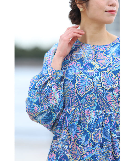 【セール商品返品交換不可】目を惹く鮮やかなブルーボタニカルロングワンピース