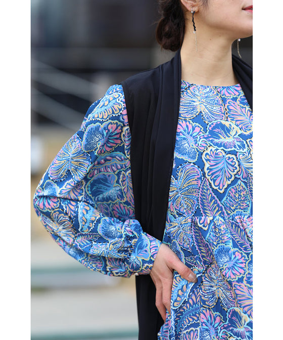 【セール商品返品交換不可】目を惹く鮮やかなブルーボタニカルロングワンピース