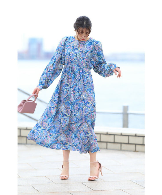 【セール商品返品交換不可】目を惹く鮮やかなブルーボタニカルロングワンピース