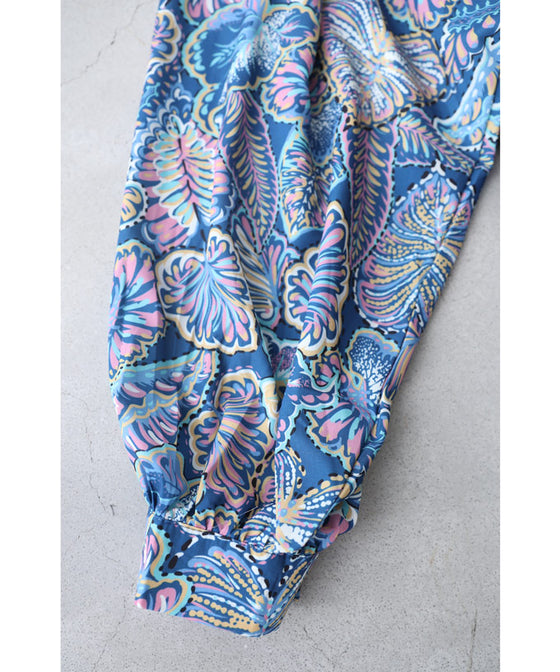 【セール商品返品交換不可】目を惹く鮮やかなブルーボタニカルロングワンピース