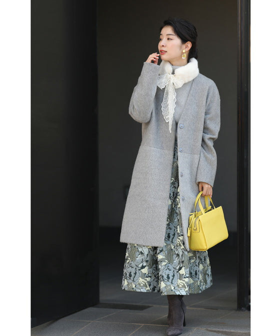 優美なレースリボンのフェイクファーティペット