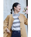 Stretchable border lace cut-and-sew top