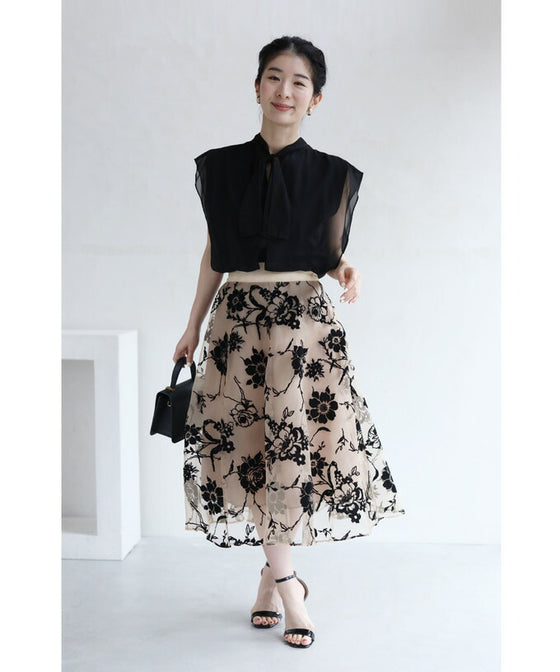 黒花浮かぶ磨りガラスベールミディアムスカート – ONE PEACE ONLINE